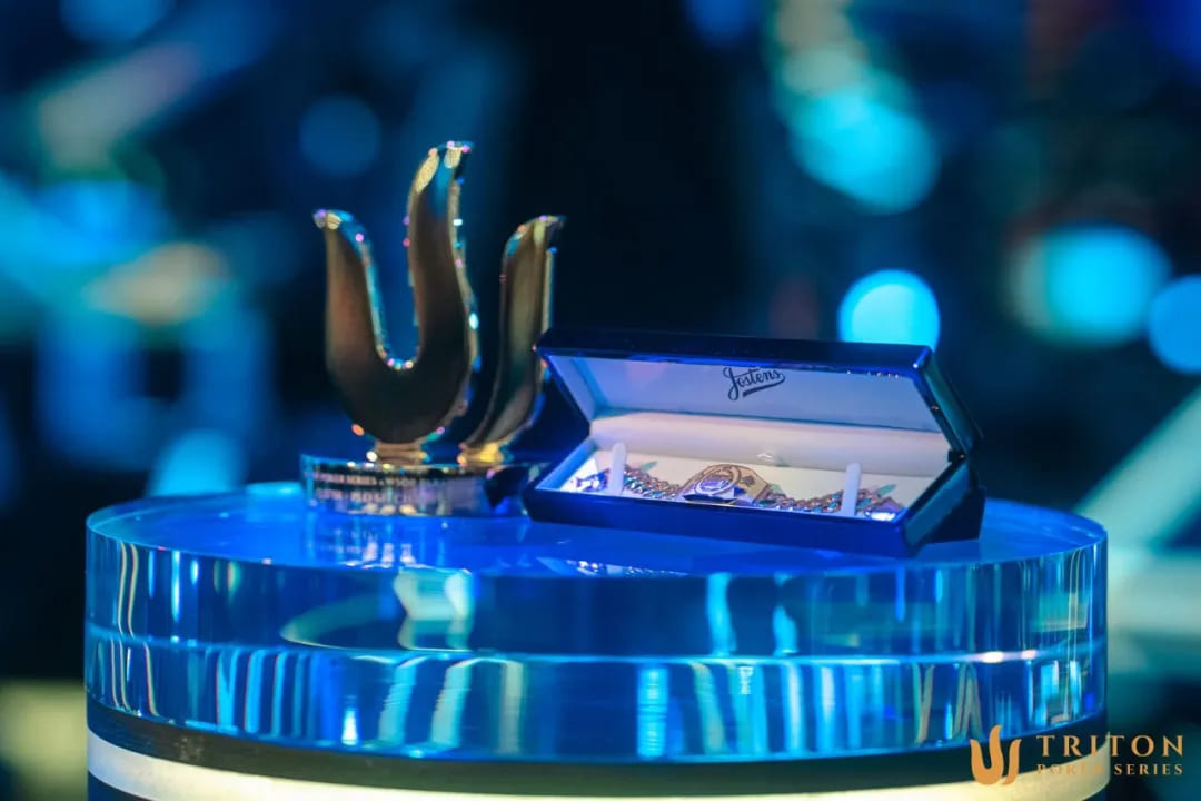 【EV扑克】2025WSOP天堂岛今日开打!丁彪、陈东、周懿楠成功晋级首日两场金手链赛奖励圈!