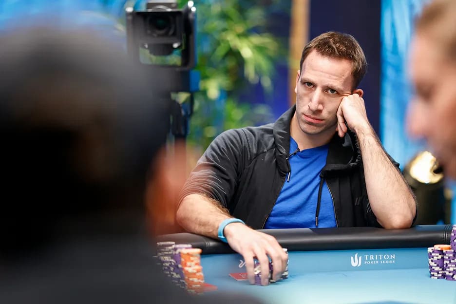 【EV扑克】WSOP天堂岛超级主赛最下头一刻:职牌拿AA故意长考1分钟!