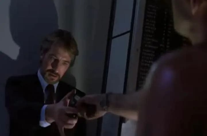 【EV扑克】你以为《虎胆龙威》只是圣诞片？它还是一部高级扑克策略指南