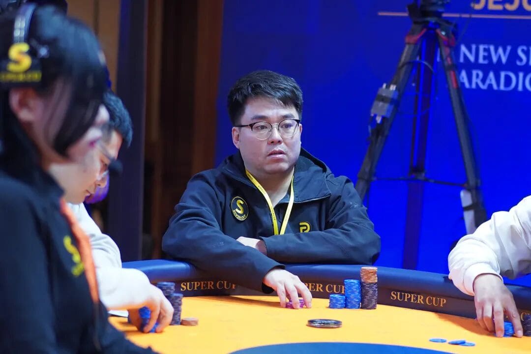 【EV扑克】SuperCup济州圆满落幕｜中国选手何俊杰/冯雪琪包揽亚季军，Lee Jang Woo问鼎主赛冠军