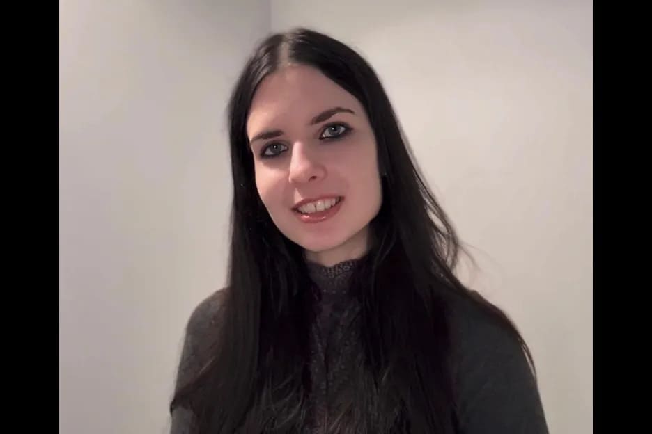 【EV扑克】你以为扑克是竞技？其实是一场精心设计的“养猪游戏”