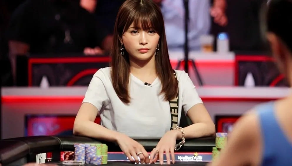 【EV扑克】WSOP女王冈本诗菜专访:我的成绩,可能让大家误会了扑克这个游戏