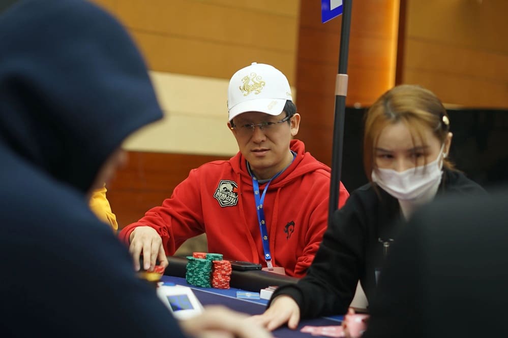 【EV扑克】2026 IPG季中赛选拔赛｜悬念拉满！主赛事8人FT出炉！王固越842.5万计分牌领跑全场！明日一起见证新王诞生！