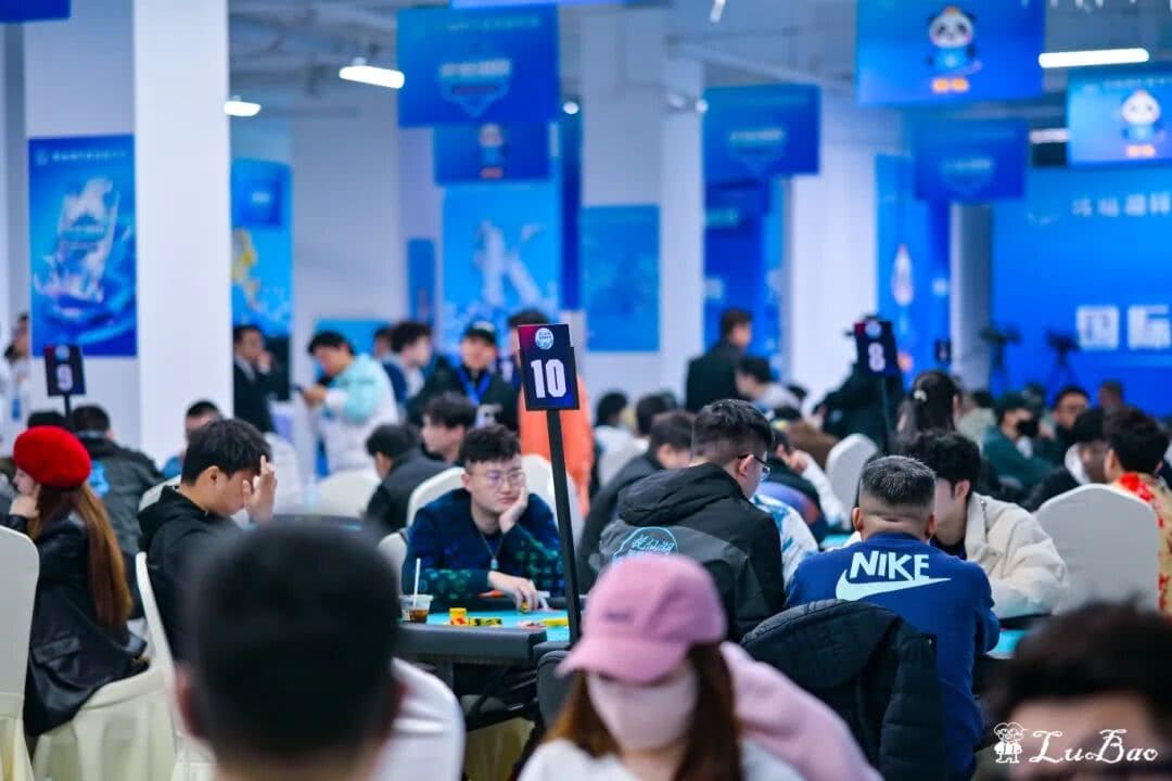 【EV扑克】抚仙湖杯广安站 | 新年首战，齐聚广安！“抚仙湖杯” 智竞嘉年华火热开赛，DPT开幕赛278人次参赛36人晋级