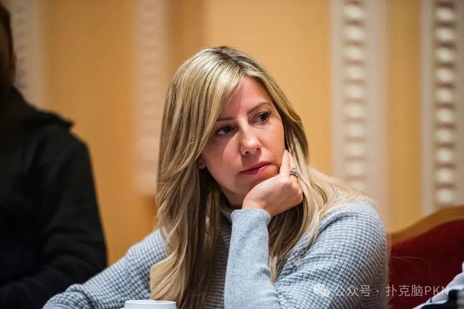 【EV扑克】6-bet全下硬刚Airball！锦标赛女王Kristen Foxen打脸“嘴强王者”