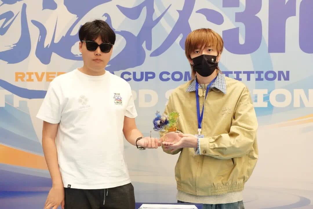 【EV扑克】第三届河海杯终极对决落幕 | 牛宇鑫问鼎主赛，「东营初九」斩获大师赛冠军