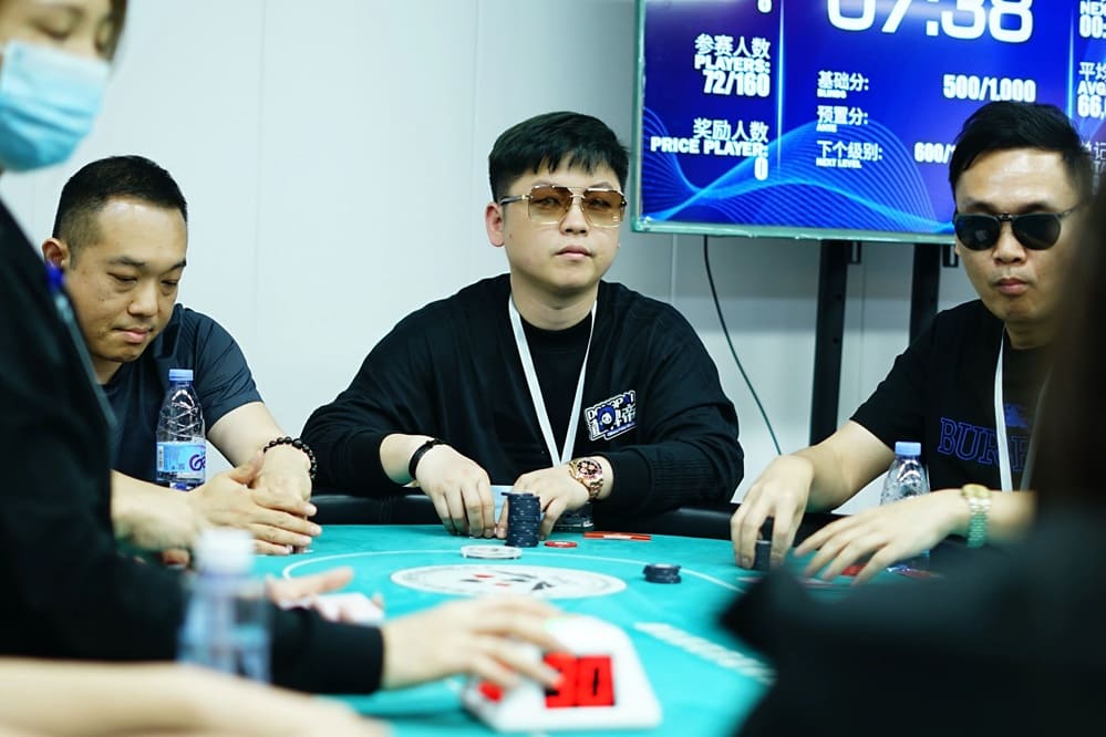 【EV扑克】第一届山海杯鲲鹏系列赛｜主赛A组吸引163人次参赛30人晋级，李磊积累39.2万计分牌再度登顶CL位置！美女陈小小加冕开幕赛女王宝冠！