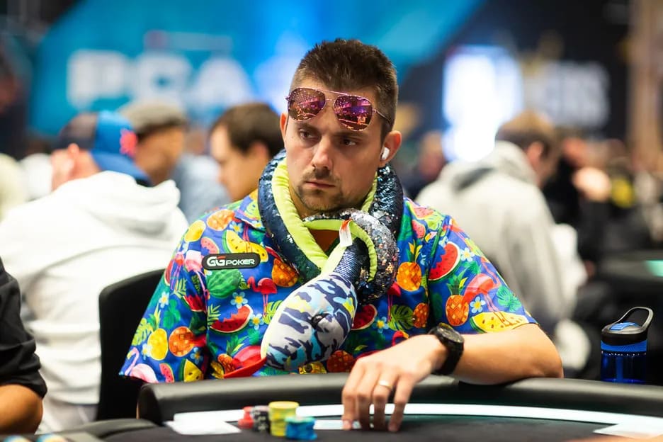 【EV扑克】“牌不重要”？这句金句，正在毁掉无数扑克玩家